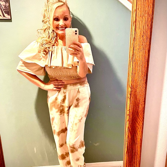 Meet your Posher, Amber - Picture 4 of 4